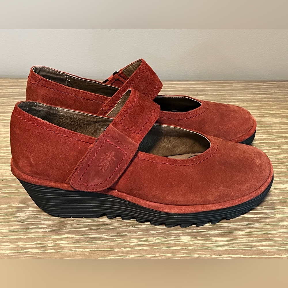 SOLD 🏎️ Fly London Raji Wedge Mary Janes 40 / 9 - 9.5